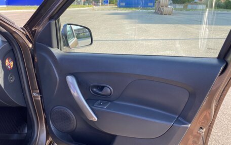 Renault Logan II, 2019 год, 1 050 000 рублей, 18 фотография