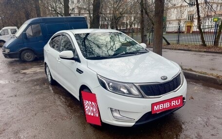 KIA Rio III рестайлинг, 2013 год, 930 000 рублей, 13 фотография