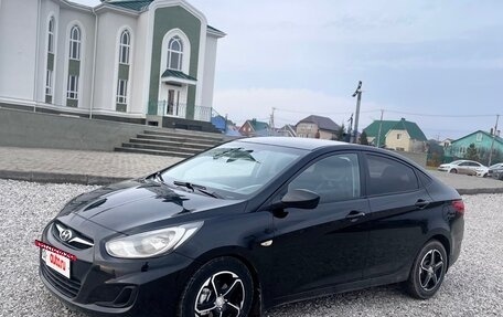 Hyundai Solaris II рестайлинг, 2013 год, 620 000 рублей, 2 фотография