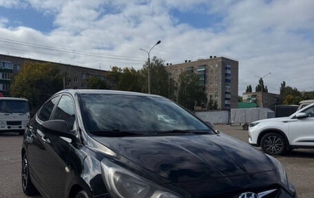 Hyundai Solaris II рестайлинг, 2013 год, 620 000 рублей, 6 фотография