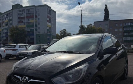 Hyundai Solaris II рестайлинг, 2013 год, 620 000 рублей, 3 фотография