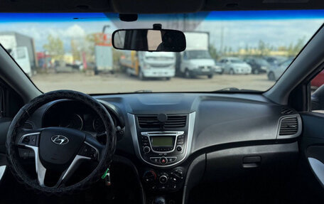 Hyundai Solaris II рестайлинг, 2013 год, 620 000 рублей, 19 фотография