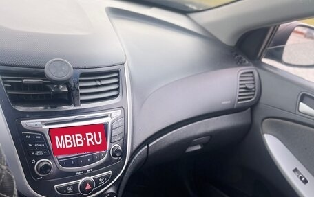 Hyundai Solaris II рестайлинг, 2013 год, 620 000 рублей, 18 фотография