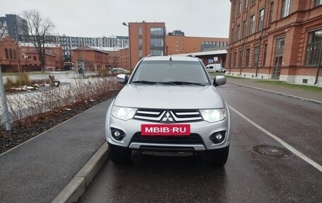 Mitsubishi Pajero Sport II рестайлинг, 2015 год, 1 650 000 рублей, 8 фотография