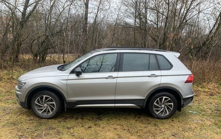 Volkswagen Tiguan II, 2020 год, 2 500 000 рублей, 3 фотография