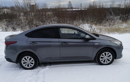 Hyundai Solaris II рестайлинг, 2020 год, 1 500 000 рублей, 6 фотография