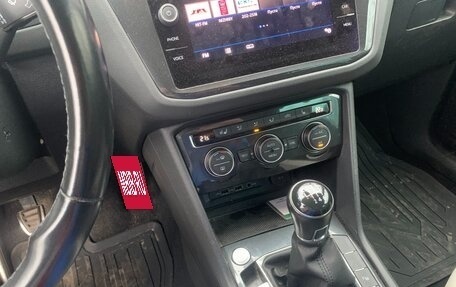 Volkswagen Tiguan II, 2020 год, 2 500 000 рублей, 5 фотография