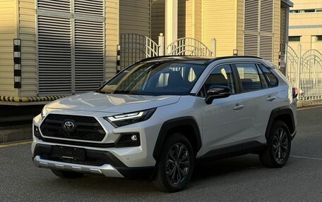 Toyota RAV4, 2025 год, 4 100 000 рублей, 2 фотография