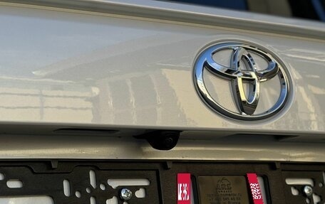 Toyota RAV4, 2025 год, 4 100 000 рублей, 11 фотография