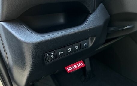 Toyota RAV4, 2025 год, 4 100 000 рублей, 17 фотография