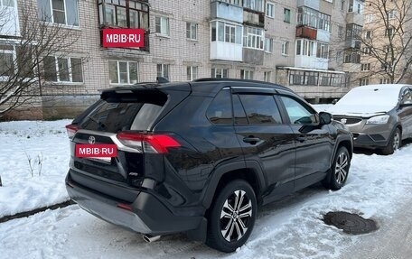 Toyota RAV4, 2019 год, 2 999 000 рублей, 3 фотография