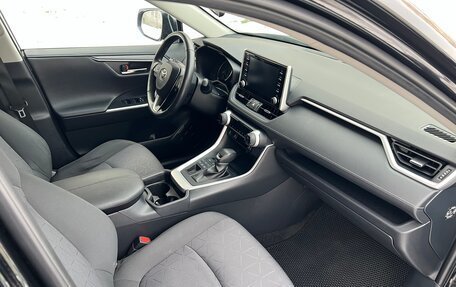 Toyota RAV4, 2019 год, 2 999 000 рублей, 12 фотография