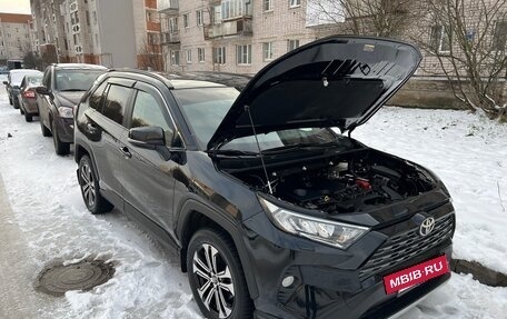 Toyota RAV4, 2019 год, 2 999 000 рублей, 13 фотография