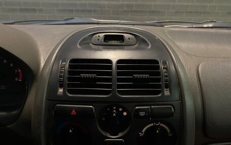 Mitsubishi Carisma I, 1997 год, 230 000 рублей, 9 фотография