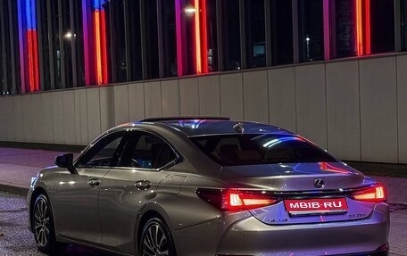 Lexus ES VII, 2020 год, 4 450 000 рублей, 1 фотография