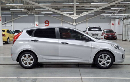 Hyundai Solaris II рестайлинг, 2013 год, 600 000 рублей, 5 фотография