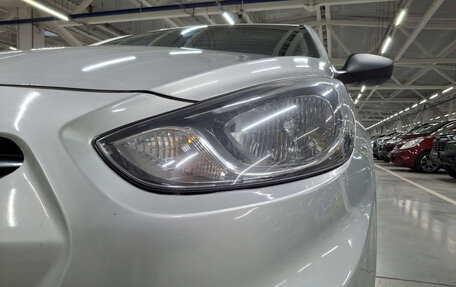 Hyundai Solaris II рестайлинг, 2013 год, 600 000 рублей, 21 фотография