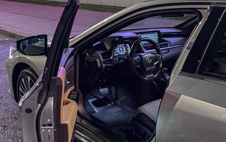 Lexus ES VII, 2020 год, 4 450 000 рублей, 7 фотография