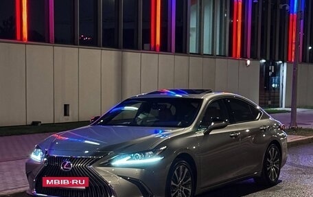 Lexus ES VII, 2020 год, 4 450 000 рублей, 2 фотография