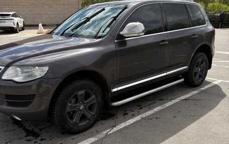 Volkswagen Touareg III, 2009 год, 1 500 000 рублей, 2 фотография