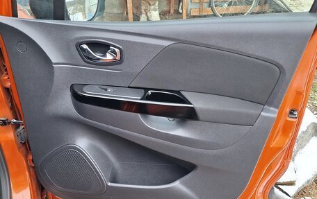 Renault Kaptur I рестайлинг, 2017 год, 1 400 000 рублей, 8 фотография