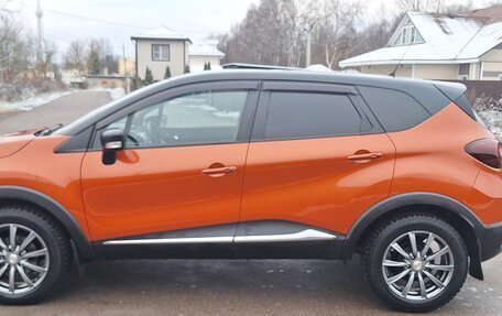 Renault Kaptur I рестайлинг, 2017 год, 1 400 000 рублей, 21 фотография