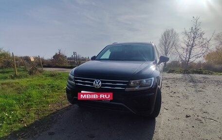Volkswagen Tiguan II, 2020 год, 2 410 000 рублей, 12 фотография