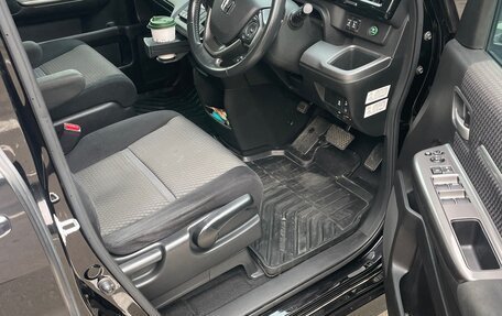 Honda Stepwgn IV, 2017 год, 1 999 999 рублей, 9 фотография