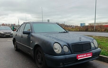 Mercedes-Benz E-Класс, 1997 год, 180 000 рублей, 2 фотография