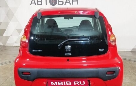 Peugeot 107 I рестайлинг, 2010 год, 389 000 рублей, 5 фотография