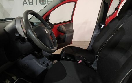 Peugeot 107 I рестайлинг, 2010 год, 389 000 рублей, 16 фотография