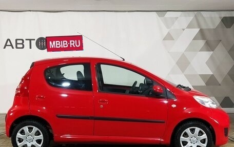 Peugeot 107 I рестайлинг, 2010 год, 389 000 рублей, 6 фотография