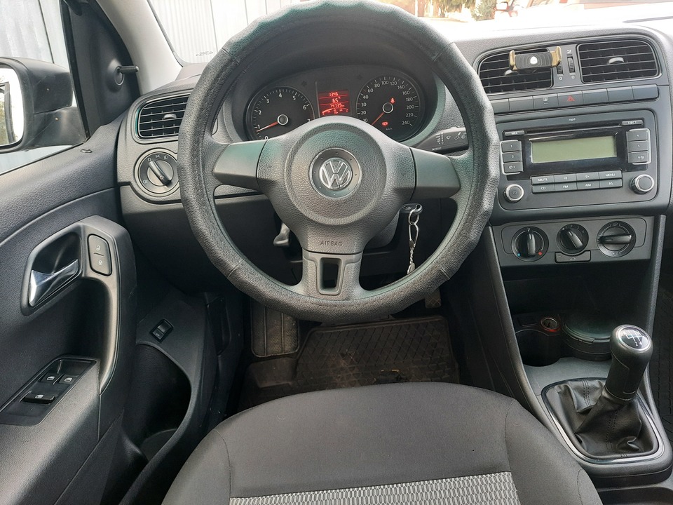 Volkswagen Polo V, 2011 год, 750 000 рублей, 4 фотография