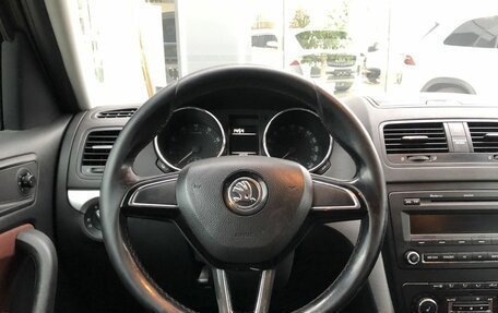 Skoda Yeti I рестайлинг, 2014 год, 1 137 500 рублей, 12 фотография