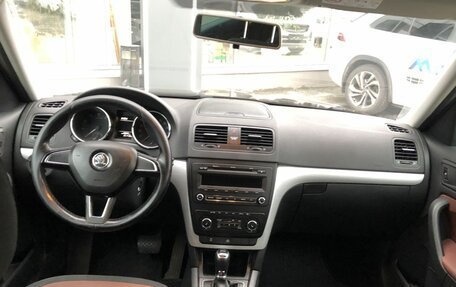 Skoda Yeti I рестайлинг, 2014 год, 1 137 500 рублей, 10 фотография