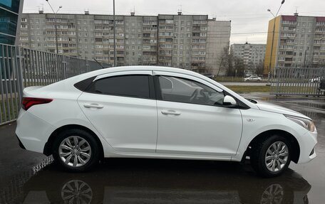 Hyundai Solaris II рестайлинг, 2017 год, 830 000 рублей, 3 фотография
