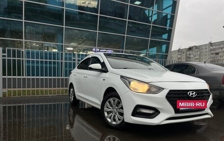 Hyundai Solaris II рестайлинг, 2017 год, 830 000 рублей, 2 фотография