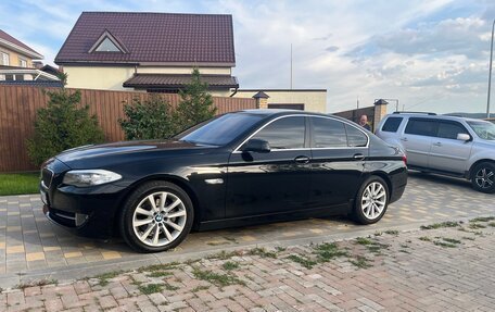 BMW 5 серия, 2013 год, 1 850 000 рублей, 2 фотография