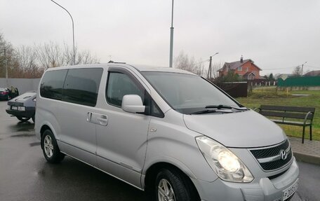 Hyundai Grand Starex Grand Starex I рестайлинг 2, 2009 год, 1 060 000 рублей, 2 фотография
