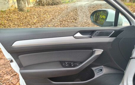 Volkswagen Passat B8 рестайлинг, 2015 год, 1 370 000 рублей, 3 фотография