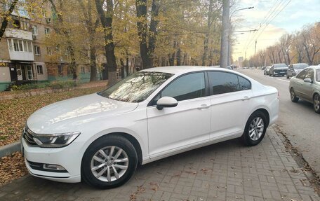 Volkswagen Passat B8 рестайлинг, 2015 год, 1 370 000 рублей, 9 фотография