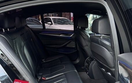 BMW 5 серия, 2019 год, 3 950 000 рублей, 15 фотография