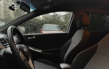 Hyundai Solaris II рестайлинг, 2013 год, 818 000 рублей, 10 фотография