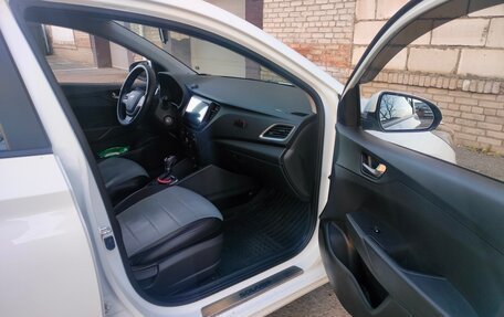 Hyundai Solaris II рестайлинг, 2017 год, 1 390 000 рублей, 11 фотография