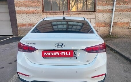 Hyundai Solaris II рестайлинг, 2017 год, 1 390 000 рублей, 3 фотография