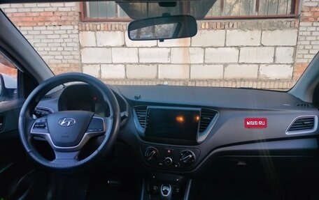 Hyundai Solaris II рестайлинг, 2017 год, 1 390 000 рублей, 15 фотография