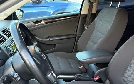 Volkswagen Jetta VI, 2012 год, 850 000 рублей, 8 фотография