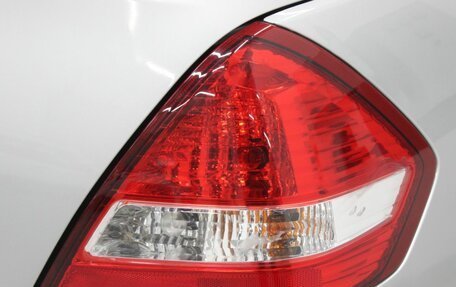 Nissan Tiida, 2010 год, 800 000 рублей, 9 фотография