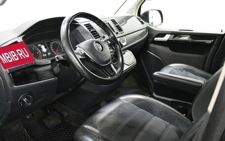 Volkswagen Multivan T6 рестайлинг, 2018 год, 3 489 000 рублей, 8 фотография