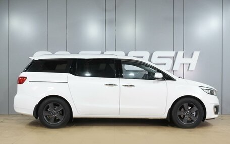 KIA Carnival III, 2016 год, 2 449 000 рублей, 5 фотография